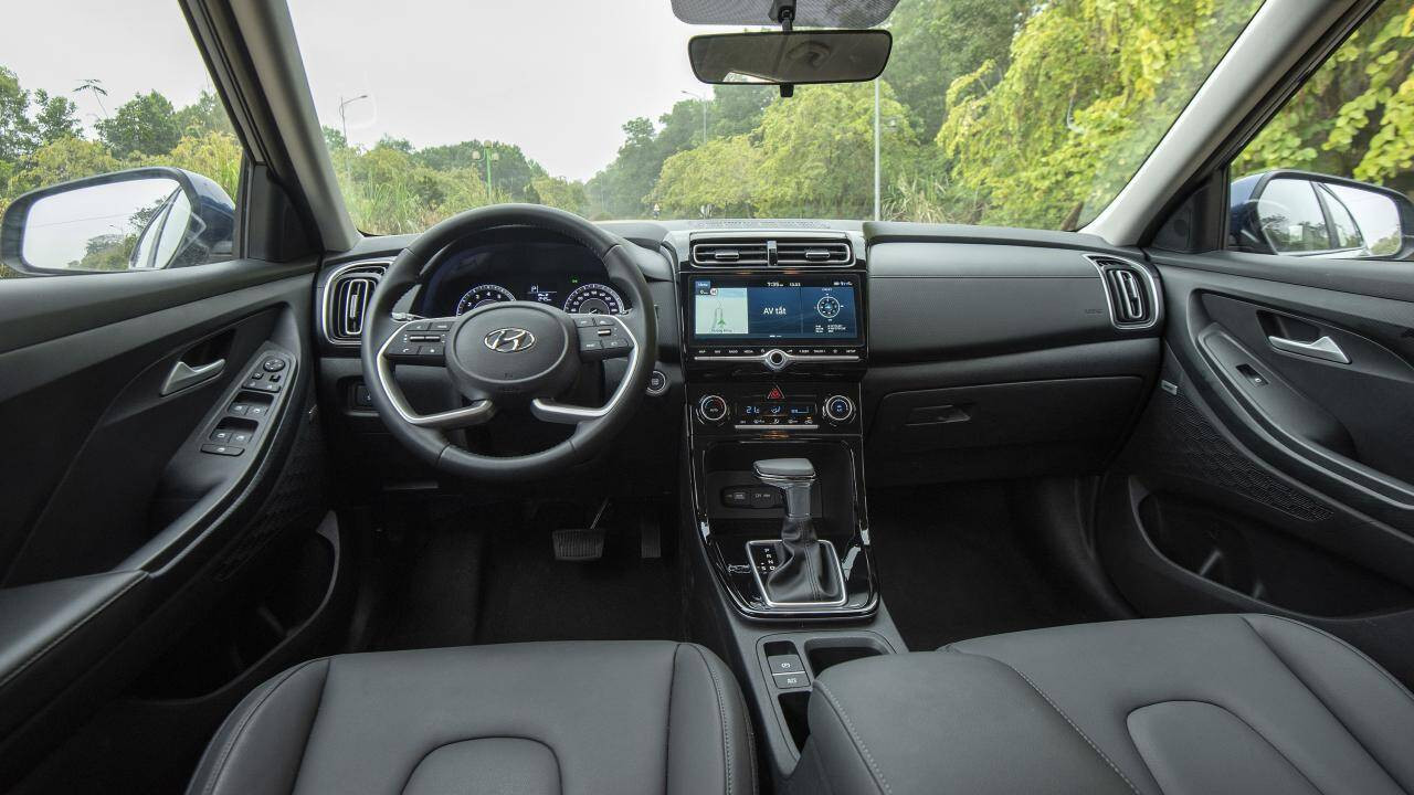 Khoang nội thất tiện nghi trên Hyundai Creta 202